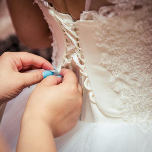 La Robe de Mariée : L’Essence de la Féérie et de l’Élégance le Jour J